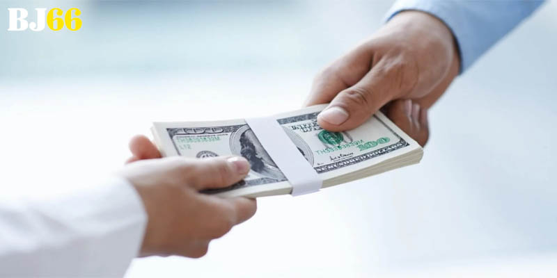 Các trường hợp hiếm trong mơ được cho tiền